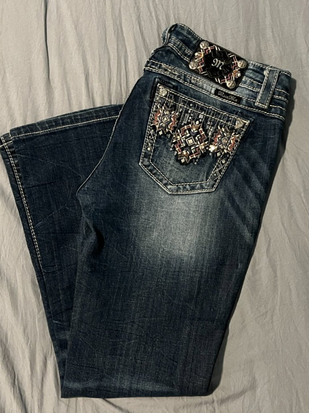 Miss Me Women’s Signature Boot Cut Low Rise Jeans Size 30 (30x34) Dark Wash